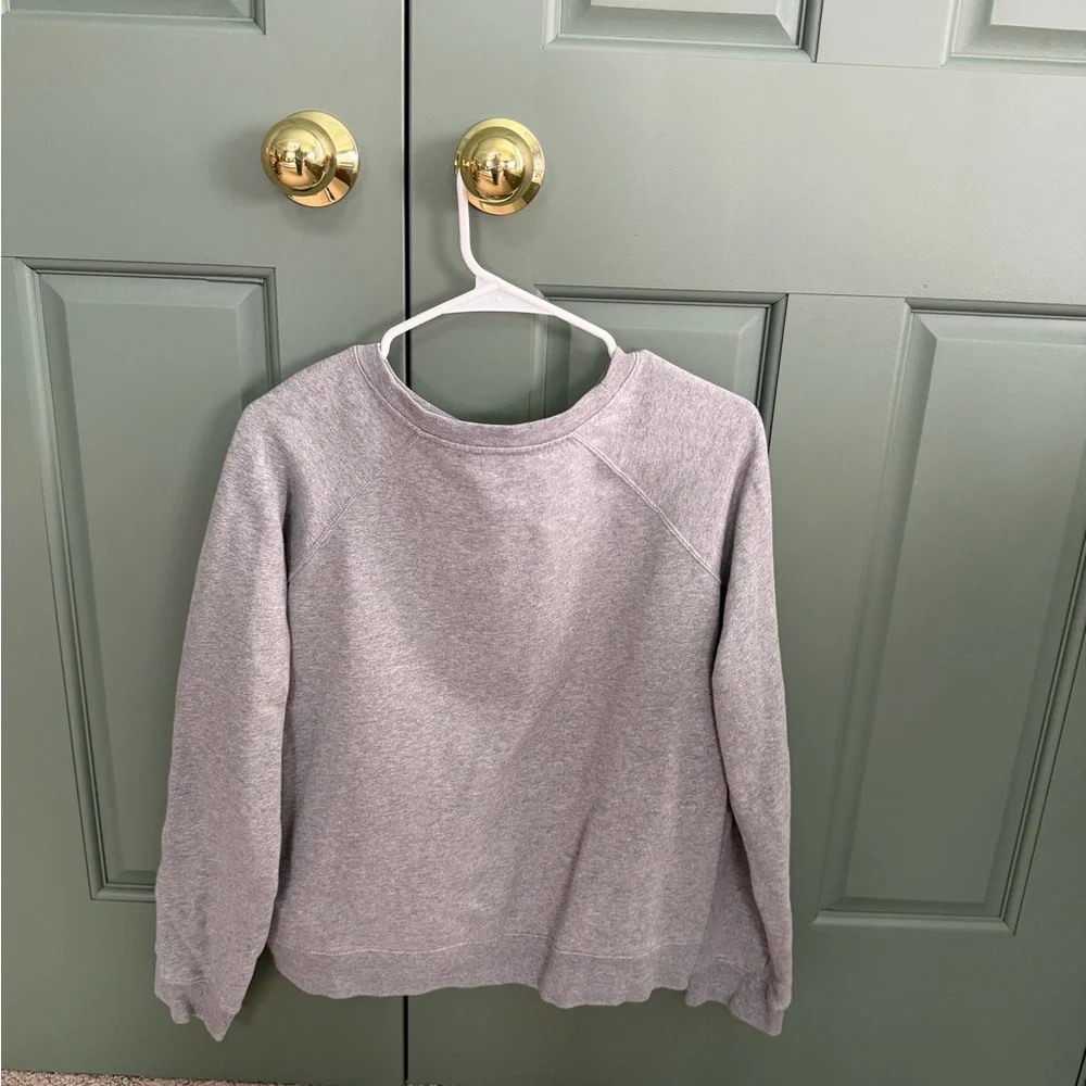 Sezane La Chamade Gray Sweatshirt with Blue Heart - Picture 3 of 4